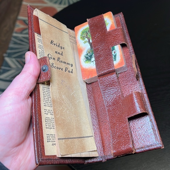 Vintage tooled leather playing card holder bridge and gin rummy score pad - Picture 6 of 11